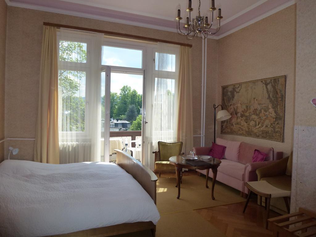 Hotel Tanneck Baden-Baden Exterior photo